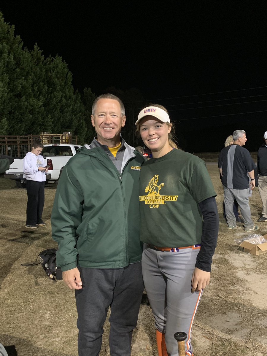 Katconnell2023's tweet photo. First time at @MUMonarchsSB for a softball camp. I had a blast and can’t wait to get back on campus soon.@Unity_Connell https://t.co/QTU3ybJo7u