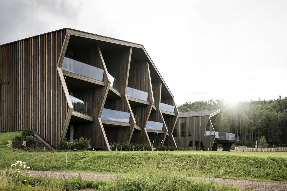 ArchDaily's tweet photo. Aeon Hotel / noa* network of architecture https://t.co/wsD4l39h9t https://t.co/6ybYAhu5oo