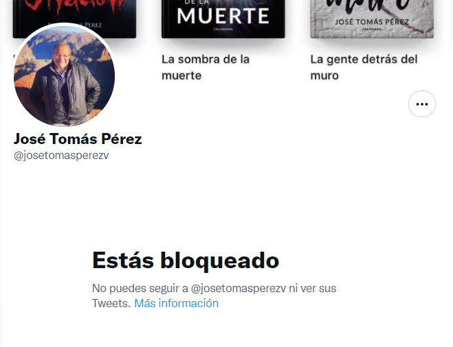 LeonardoJaquez's tweet photo. José Tomás Pérez me bloqueó por críticas al botellón diplomático de su hijo. Quien le pueda escribir dígale que su hijo acaba de ser destutanado de botellón de $800 mil mensual. Que se faje a emprender o trabajar en sector privado para mantener su hijo. Buen abusador! 
#JaqueMate https://t.co/1WHdKEHwd3