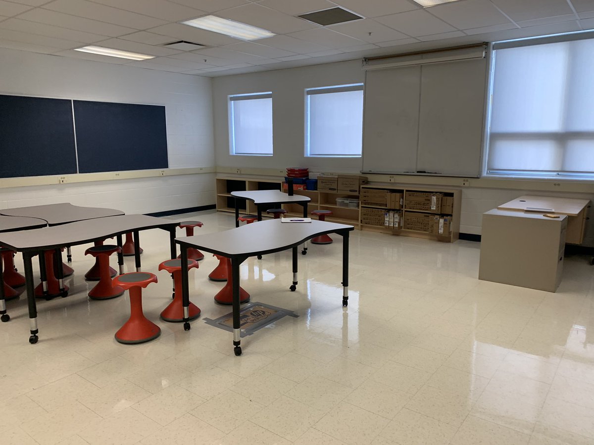 mjwheelerali's tweet photo. Exciting changes underway @rtmsriptide #Makerspace #LearningCommons Endless possibilities bc of staff & student collaboration via @Flipgrid #StudentVoice crucial to create #LearningEnvironment Great leadership @AnnShisko Thanks for invite to brainstorm! #PeelEML #BeforePics https://t.co/dvrSjk6UbS