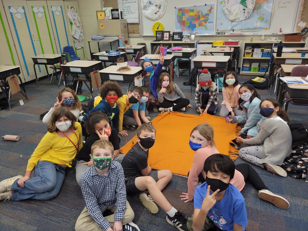 Lori Collins tweet media