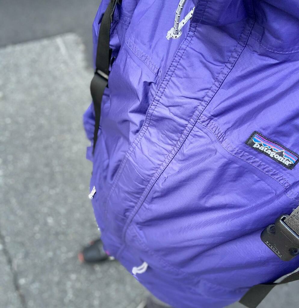 eiji_ihara's tweet photo. ⁡
99年のトレントシェルがミントコンディションなのに4000円で買えて浮かれてます。
⁡
#patagonia #torrentshell https://t.co/Ohy6N6fOSK
