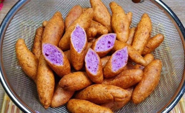leduong40's tweet photo. Điểm thêm khẩu vị cho mùa mưa
Bánh khoai mỡ chiên giòn có 2 vị ngọt và cay https://t.co/e4lxaGfy41