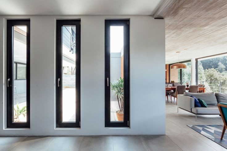 architeco1's tweet photo. نوافذ طولية بابية.
تفتح درفة للداخل بمفصلات
افضل مقاس لها عرض ٦٠ الارتفاع بين ٢٠٠-٢٤٠ سم https://t.co/YieQCtqsAf