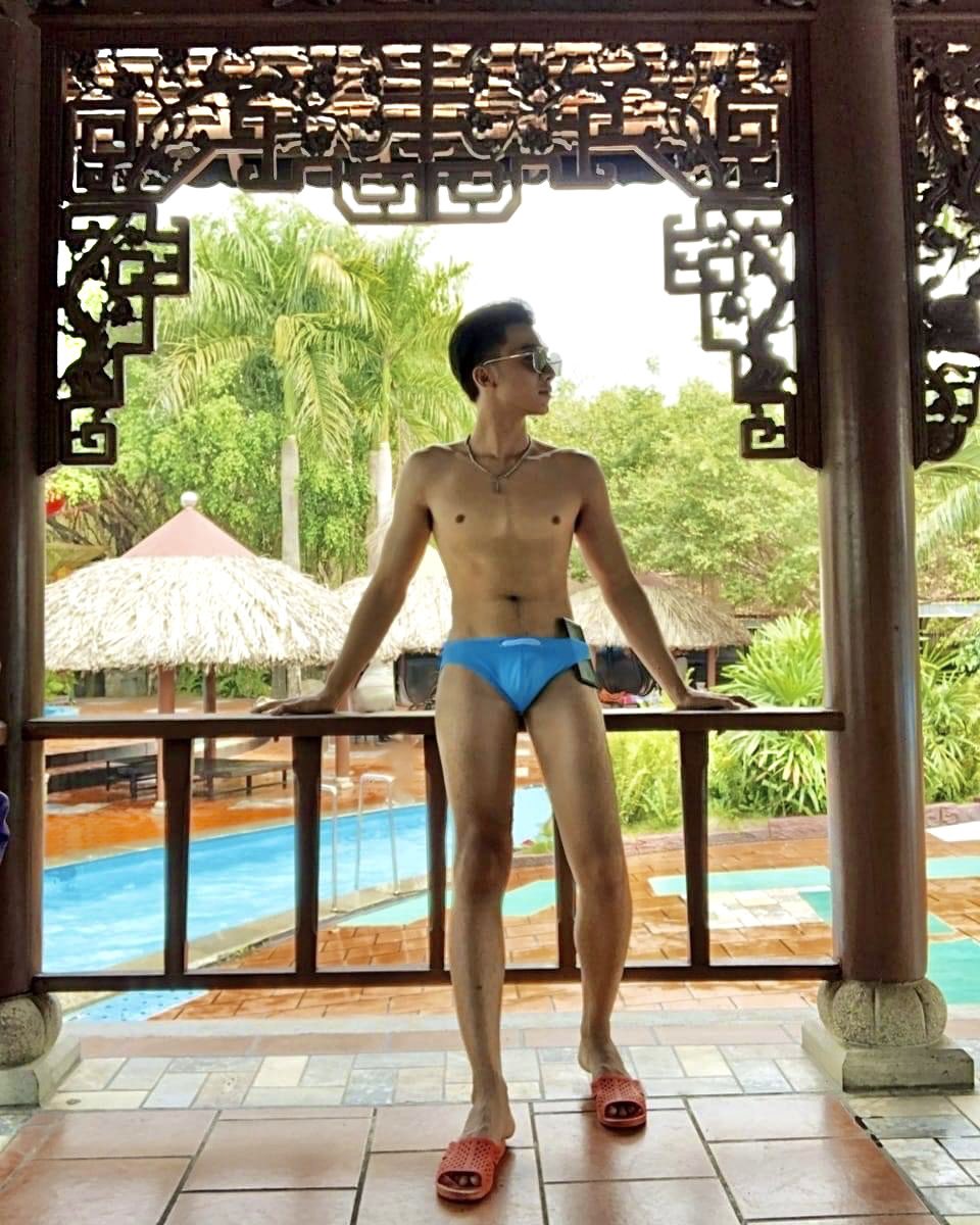 MaiAnhQuyenDr's tweet photo. Hôm nay jack xin phép mát mẻ chút.
 Chứ quần Tây áo công sở mặc quài chán quá 😆
Comeback…. Cực mạnh 🍌 https://t.co/pQ9qnvouCK
