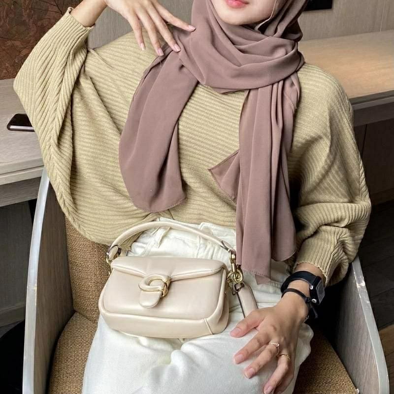 mrzff29's tweet photo. Rekomendasi Blouse Baju Rajut Batwing Atasan Wanita Model Kelelawar 
Belinya disini https://t.co/cR7JGIrDUy

#racunshopee #SHOPEEPAYDAY #ShopeeID https://t.co/BLL8iO1OWa