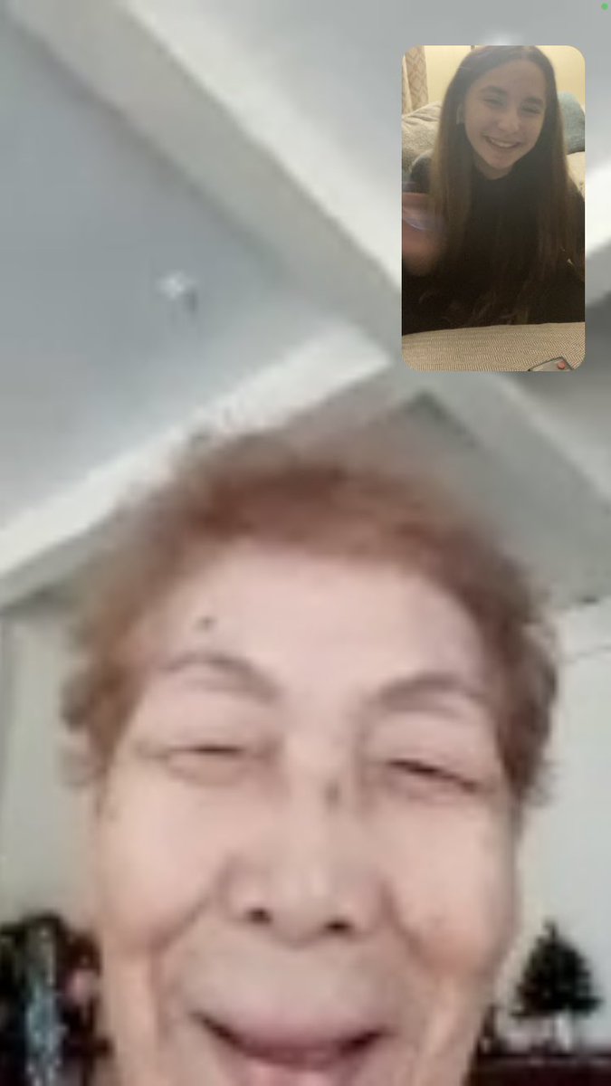 MrsPhillyG's tweet photo. Love, love, love being able to FaceTime with my Lola in the Philippines for her 92nd birthday! #technologyisawesome https://t.co/mTi8ZnGgWp