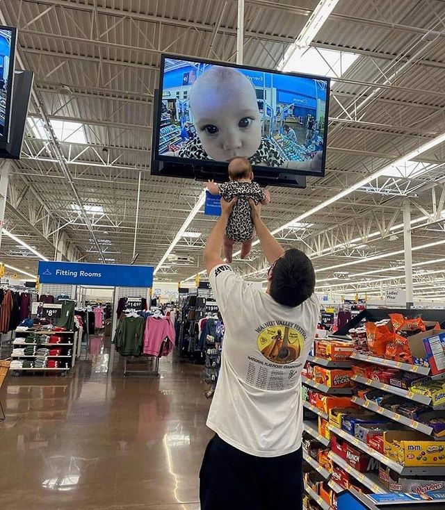 pedestrian's tweet image. 