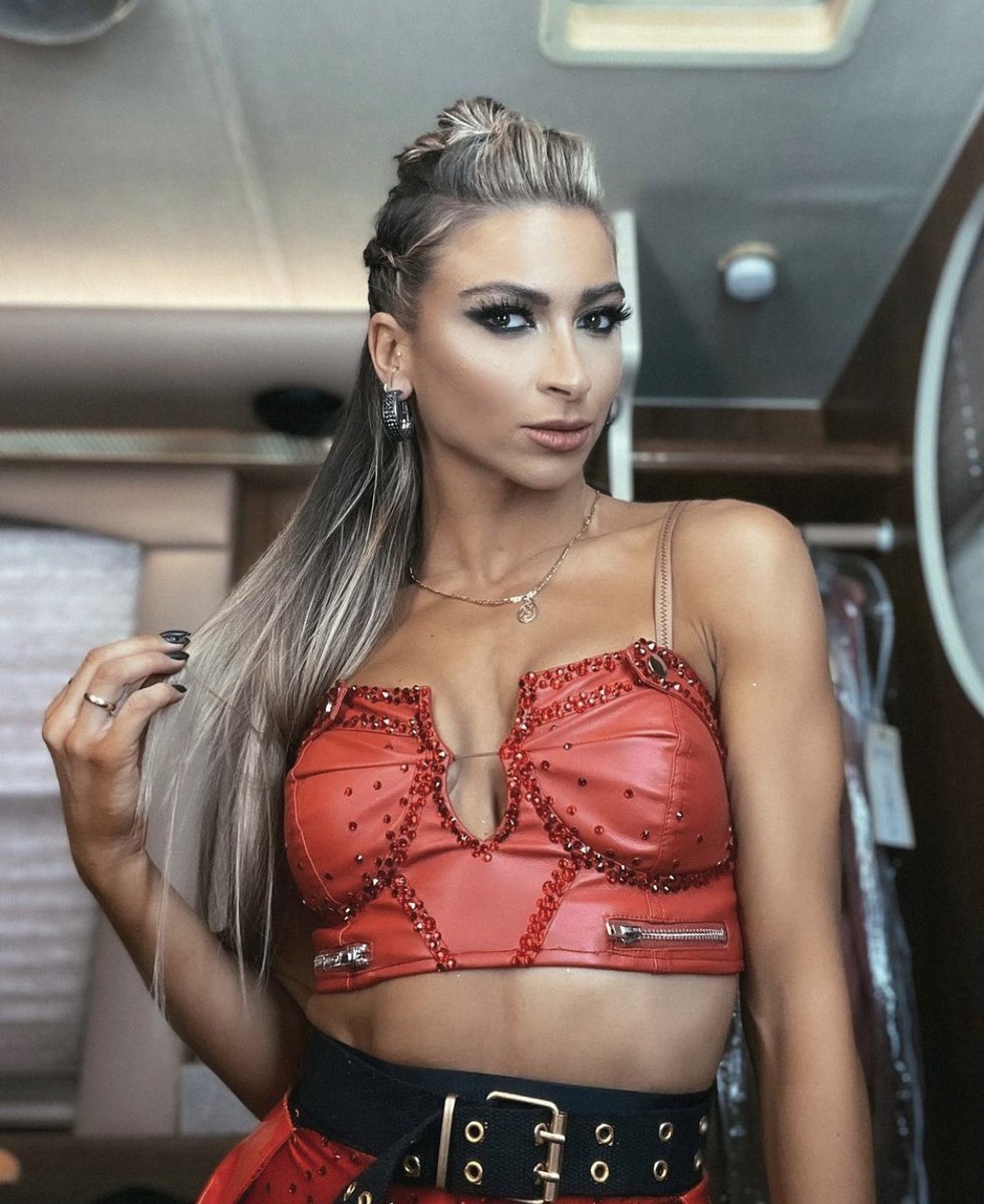 certifdlovergrl's tweet photo. DANIELLA KARAGACH PASHKOVA, SEASON 30 CHAMPION ON HER 2ND SEASON. KNOW HER NAME. #DWTS https://t.co/dKWkUR2uWR