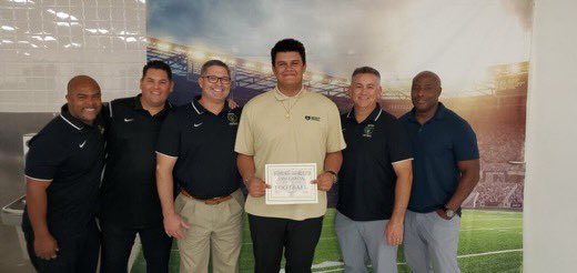 SmGarcia00's tweet photo. Thank you to all the freshman coaching staff for awarding me the offensive MVP. I am truly honored and blessed to have these awesome coaches. @bashagridiron @coachbcamacho #bashafootball https://t.co/TYMC94vGU8