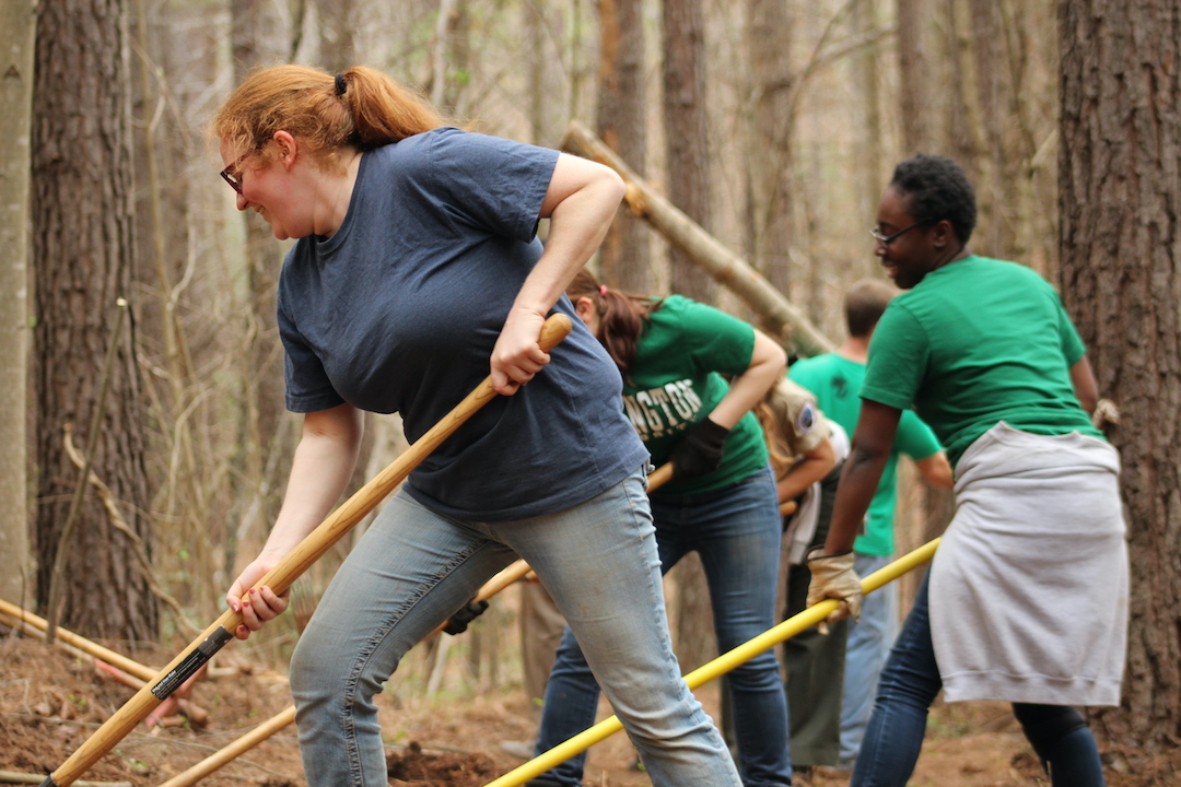 AmericanHiking's tweet photo. We're offering a #scholarship for folks to go on #AlternativeBreak! It grants a week of lodging, food, project supervision, & travel stipend for up to 10 students.
Priority will go to those who have historically faced barriers to #outdoor programming.
https://t.co/f88E2Vl3fD https://t.co/BXP65miEx7