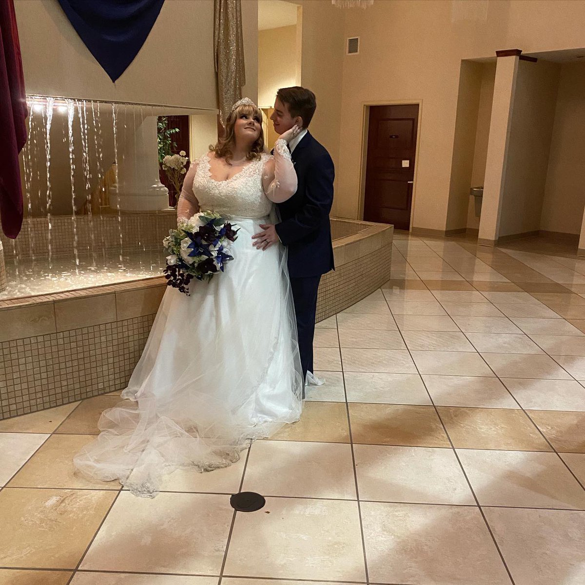 kaylaj1848's tweet image. Got married to my bestfriend this weekend and got tacobell on our way to the hotel 💗💗💗