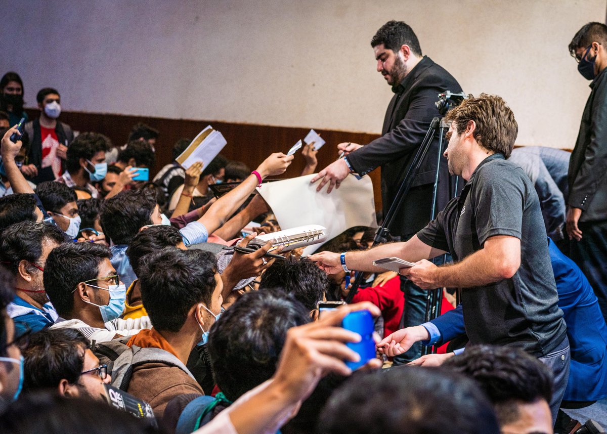 SamShankland's tweet photo. It never ceases to amaze me how much chess is loved, respected, and appreciated in India. https://t.co/Ykz3NEbOsO
