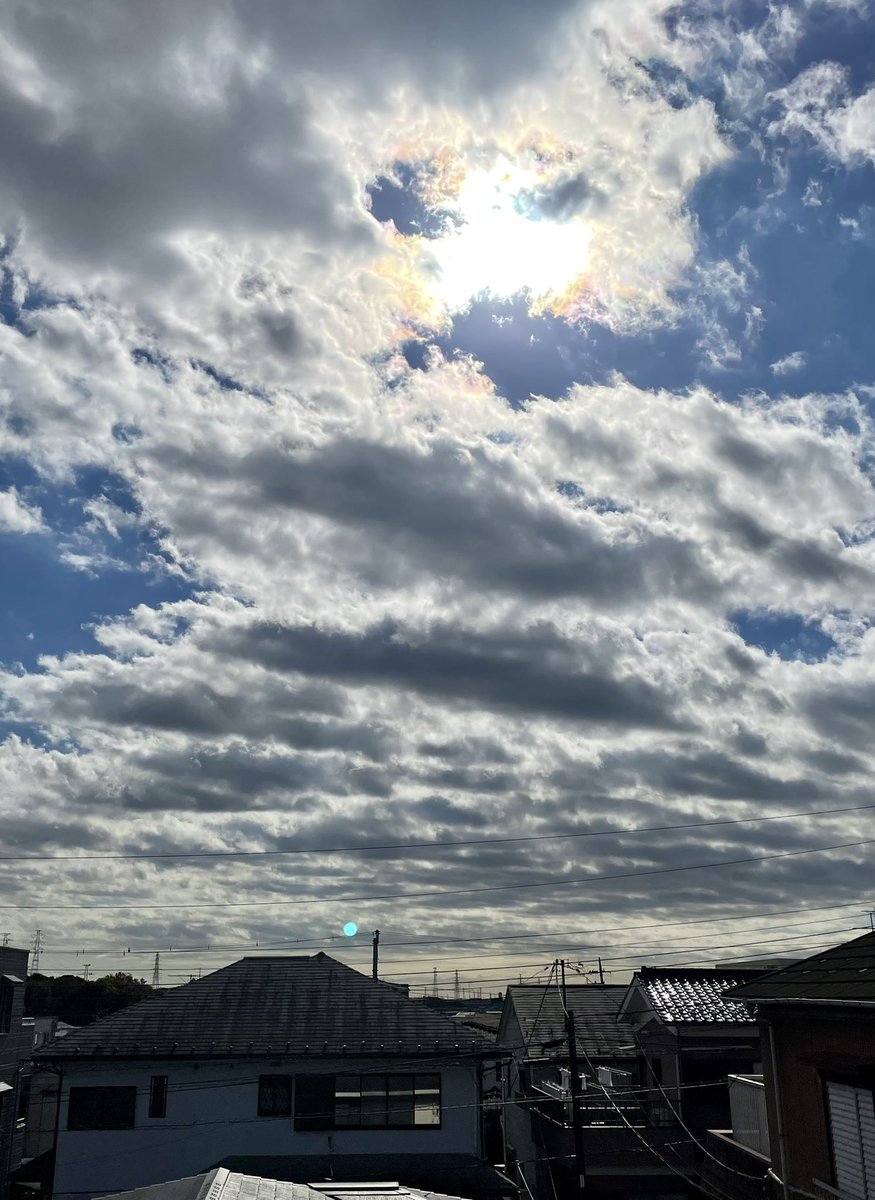 quinmy105's tweet photo. 段々雲…と名付けました（笑）！
#イマソラ
#雲
#空
#そら
#ソラ
#sky
#cloud
#cloudy
#sunny https://t.co/NN4rUrKFjK