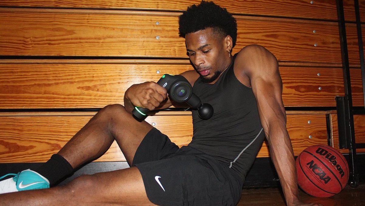 ihoopwithgod's tweet photo. In order to play and be at tip top shape I ALWAYS go to Reathlete Massage Gun!🤩 #Sponsored #ReathletePartner https://t.co/K38uSnKmh9