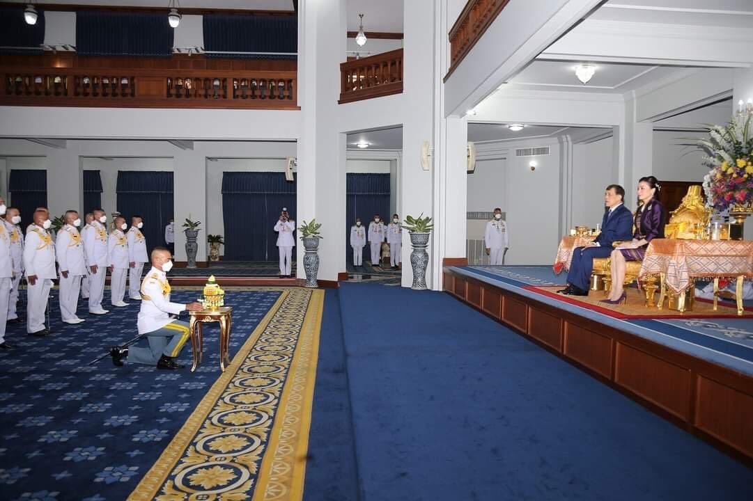 Lucky61082's tweet photo. พระบาทสมเด็จพระเจ้าอยู่หัว และสมเด็จพระนางเจ้าฯ พระบรมราชินี พระราชทานพระบรมราชวโรกาสให้ คณะบุคคลต่างๆ จำนวน 4 คณะ เข้าเฝ้าทูลละอองธุลีพระบาท ณ ศาลาดุสิดาลัย สวนจิตรลดา #เรารักสถาบันพระมหากษัตริย์ #ทรงพระเจริญ https://t.co/DyAgmohrZ8