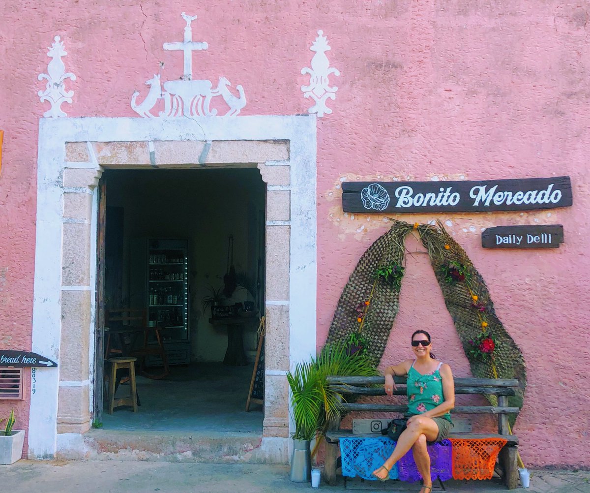 Life_Untraveled's tweet photo. I think Valladolid &amp; I will get along just fine! 💝 #Valladolidmexico https://t.co/XOJ2AxWgno