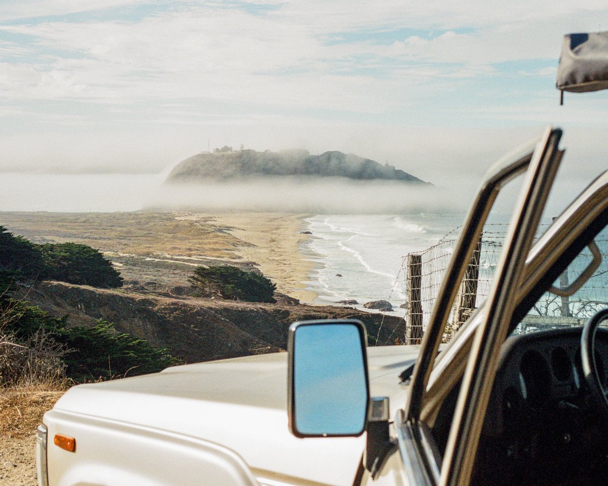 jvkewillivms's tweet photo. Big Sur mini-moon. #35mm https://t.co/f1yhMDPF1y