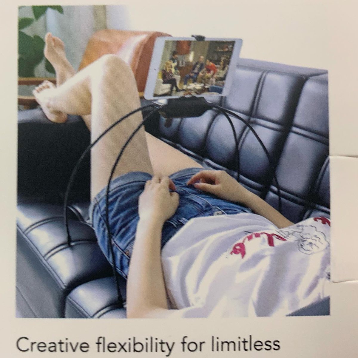 Aaron_English's tweet image. There’s something so terribly #WarOfTheWorlds about this cheap-ass iPad holder.

This is what the alien takeover  will _really_ look like: they’ll just lull you to sleep with Netflix, then eviscerate you. 😵

#baddesign #badtech #badideas #bargainhunt #cheapcrap #alieninvasion