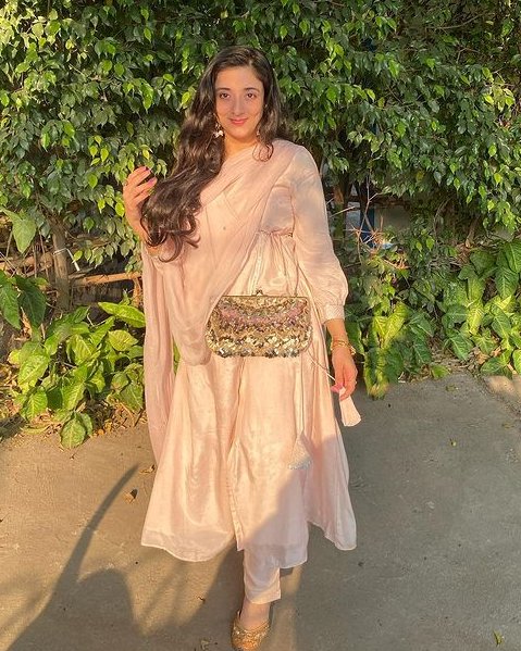 JoviIndia's tweet photo. #TuesdayDelight: We absolutely love seeing you in JOVI.๐
#white #beautiful #Trending #jovifashion #cotton #tuesdayvibe #clothing #fashion #handmade #OOTD #yellow #lilac #client #testimonial #love #instagood https://t.co/ZOVM3XzaWm