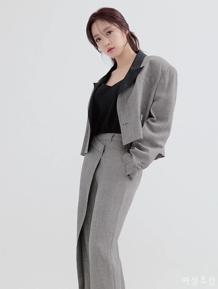 thanhthuy653's tweet photo. Chị bẻ cong iem rùi #TARA #티아라 #ALLKILL #EUNJUNG https://t.co/5g0tmsYfBK