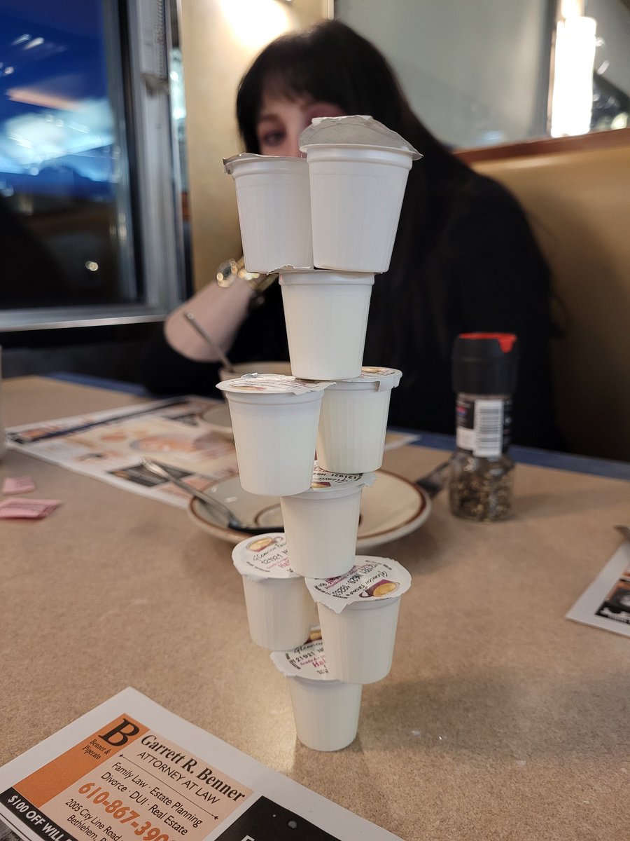 DanJKroll's tweet photo. I'm baaaack. Coffee creamer stacking is once again in season. #diningwithdan https://t.co/o6tzqzm8Lw