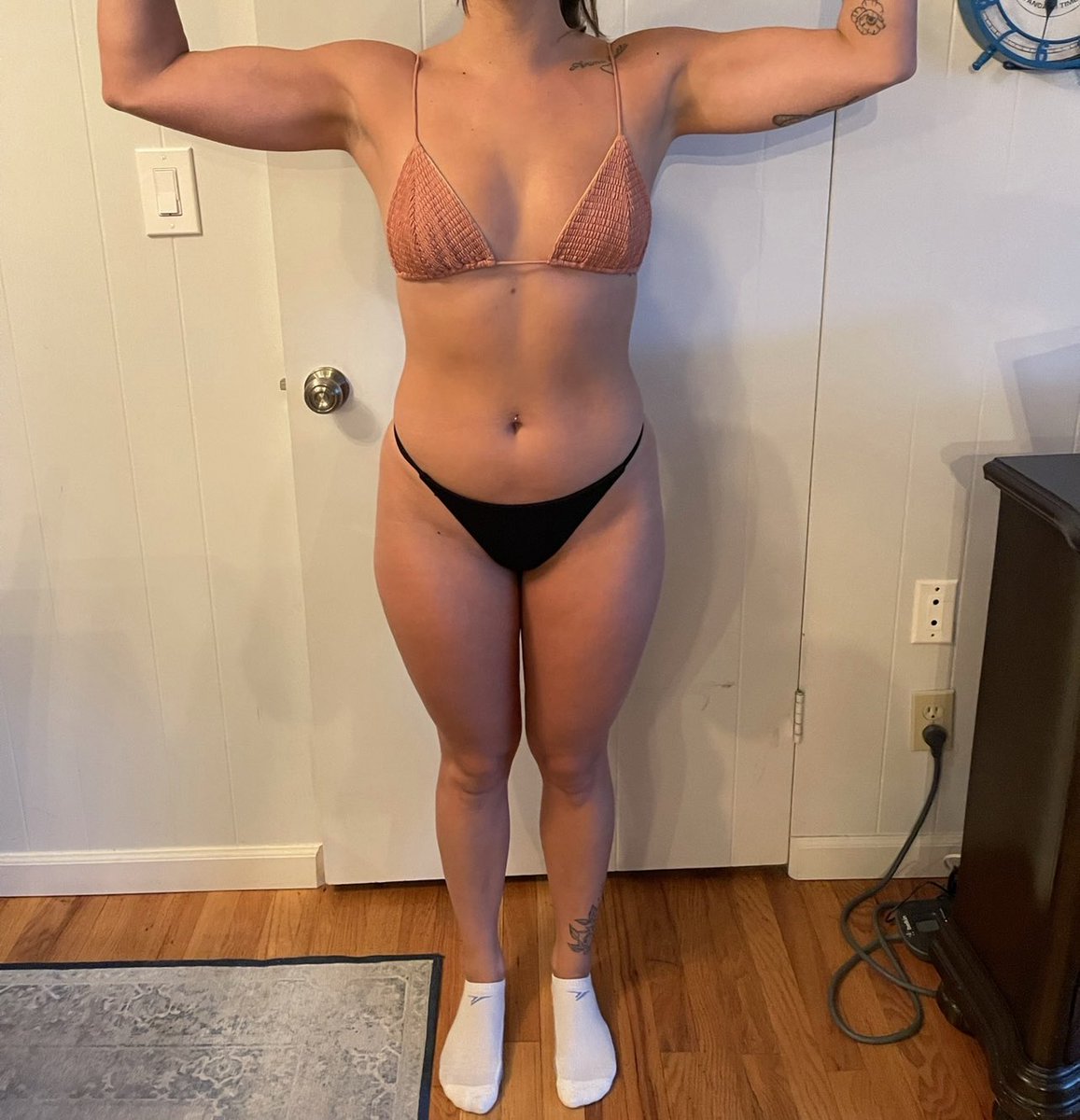 GGianna5's tweet photo. These two photos were taken 7 weeks apart. https://t.co/nCccoAG1Jt