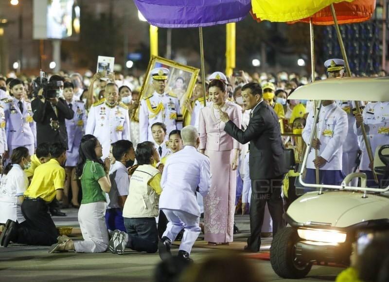 HupzdNM9qWxEwUq's tweet photo. ขอพระองค์ทรงพระเจริญ https://t.co/JbzjDnBSmk