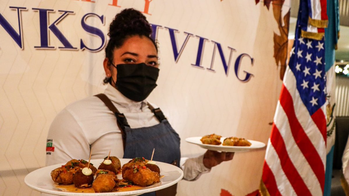 AmChamGT's tweet photo. #ThanksgivingAmChamgt con el apoyo de #Guandy y #GrupoBuena https://t.co/UpBu2cD1KZ