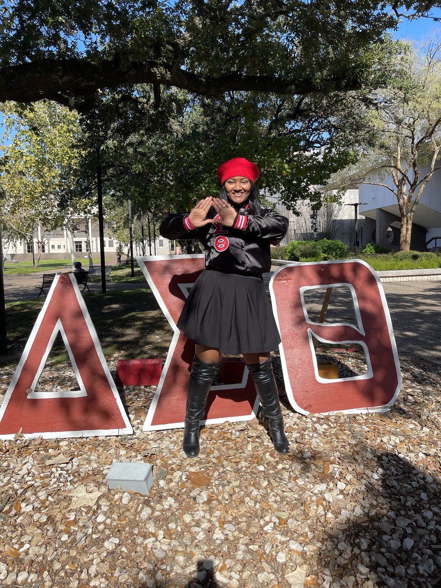 MissChandrelle's tweet photo. A short story about a Third Ward RED ❤️ ΔΣΘ https://t.co/pZFGU0f0pB