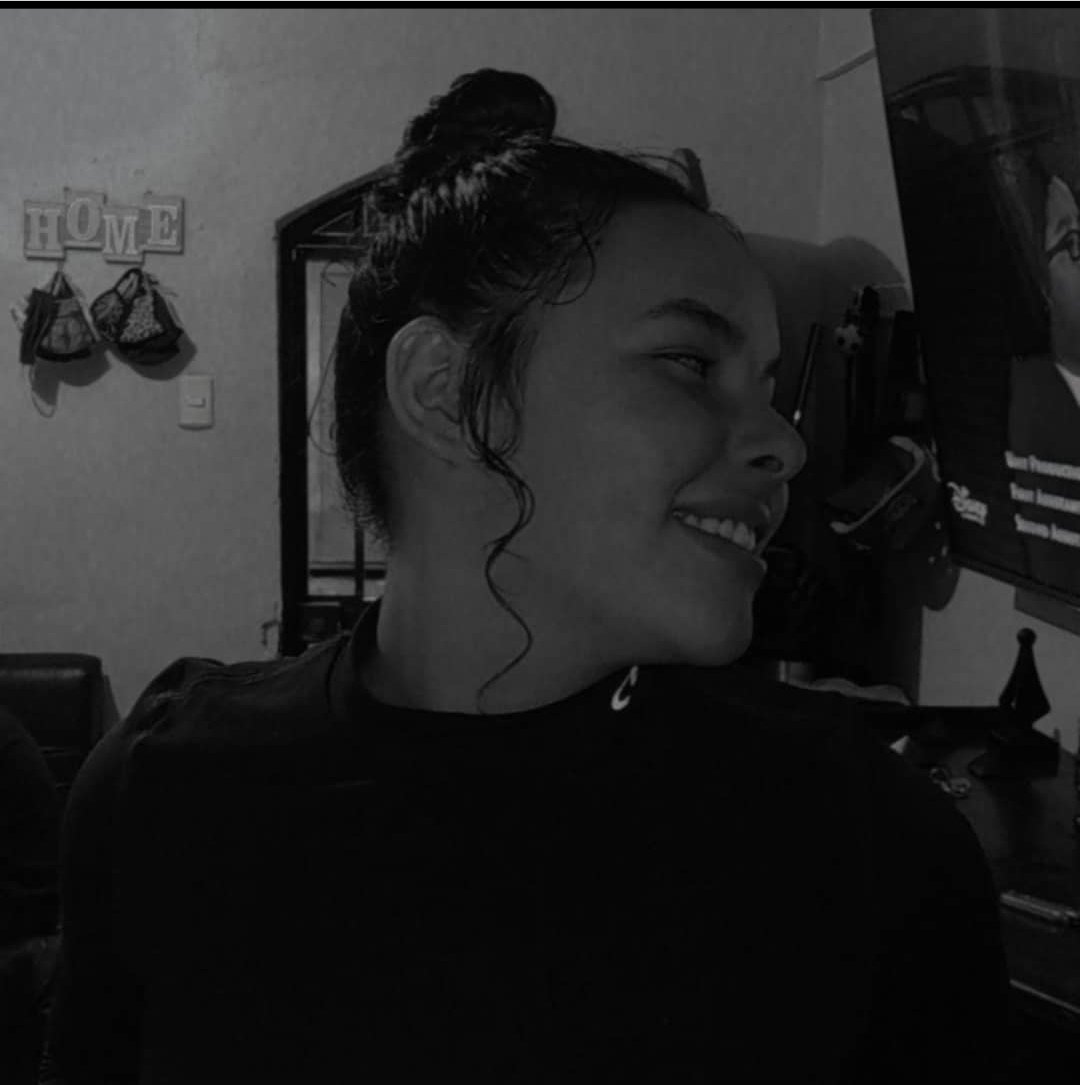 hduwlanejaja's tweet photo. Siempre llego tarde pero llego, jsjsjs
#SelfieForCache https://t.co/gjaOIFoZib