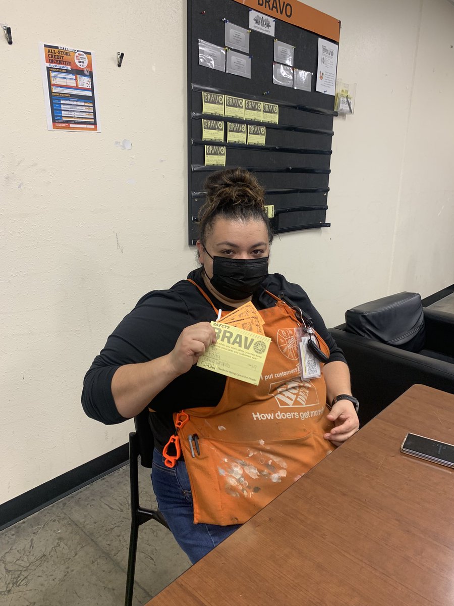 patty_soria28's tweet image. Celebrating our people! Keep those leads coming.#associateinvolvement