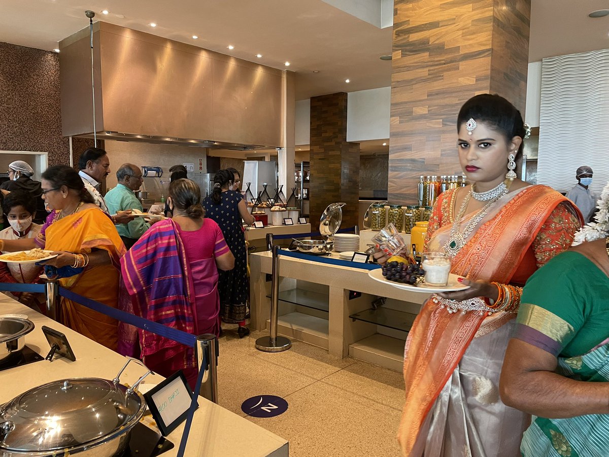 Chevane's tweet photo. Tried this pillowy soft #Thatte #Idli at The Square, Novotel Varun Beach, Vizag. Once you have this idli, you will not go back to the ordinary idli! While I was just waking up in my sleep T & Tracks, there walked in a wedding party bedecked in Kanjeevaram & gold!🤩✨ @Accor @All https://t.co/PHeRIcOFVG