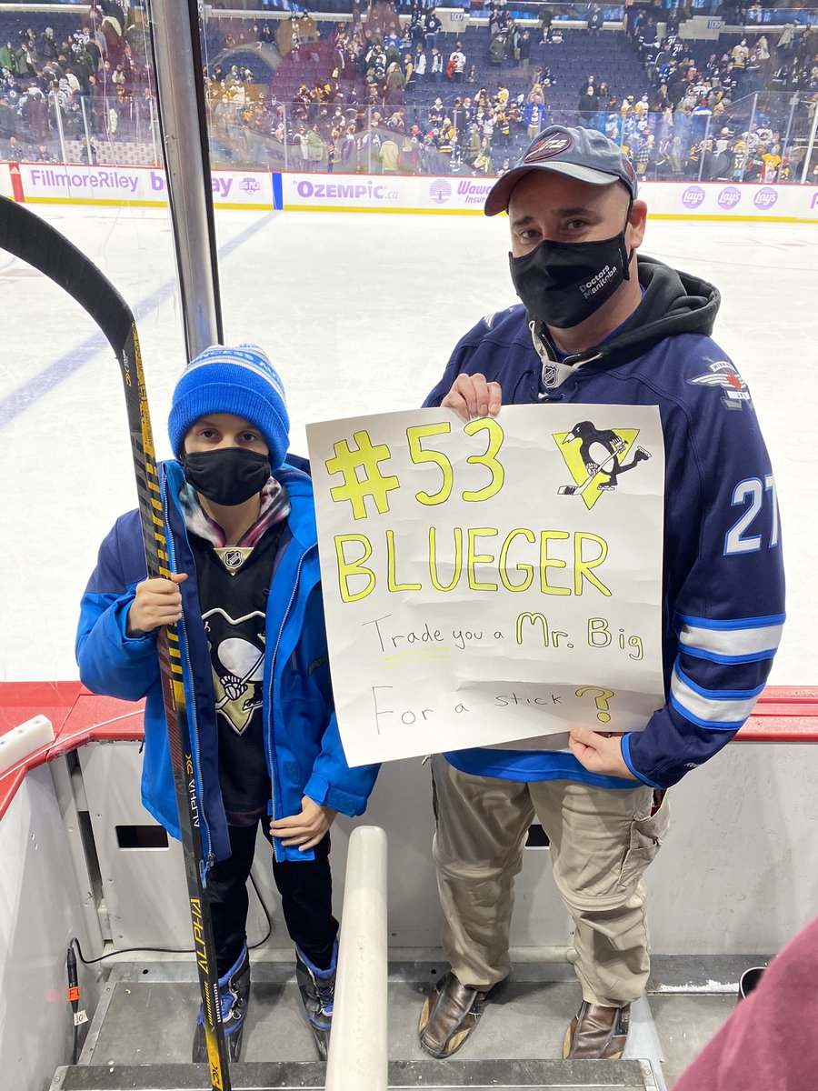 WinnipegsJet's tweet photo. @hometownhockey_ @JayOnrait Mission accomplished! Huge thanks to Teddy Blueger! Class act! #jetsvspens https://t.co/zgWOSelfaT