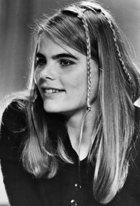 Happy birthday Mariel Hemingway! 