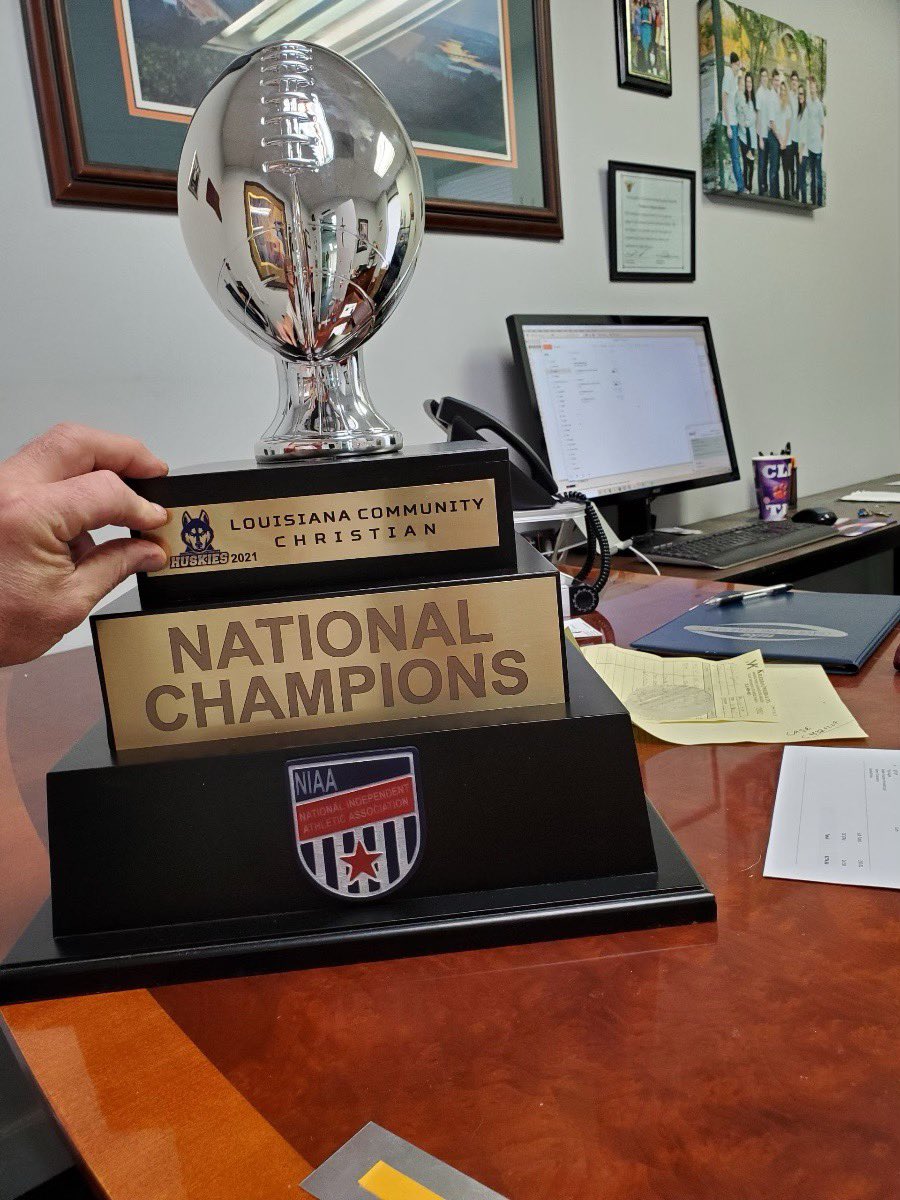 Any WR/slot that have tht dawg in him and can bring that smoke and want to be apart of something great and a champion send me ur film and be one step closer to joining  the pack #NationalChampions