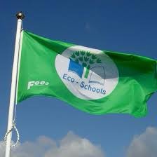 Johann_SEGUELAS's tweet image. |#Labellisation EcoSchools|-les Eco-délégués du @LfjmPrimaire de la @VilleBruxelles ont reçu le label @Eco_Ecole de @BruxellesEnv. Le célèbre drapeau vert récompense le travail et l’investissement des #EcoDélégués et poursuit l’engagement du #LFJM dans ce domaine - @aefeinfo