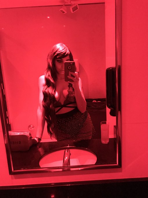 before getting to the club vs after https://t.co/RCYsk4Dni9