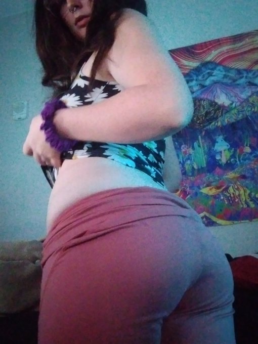 New pinned and links reminder :p  PH-https://t.co/s6foxnrt7P 0F-https://t.co/UQesv9PXCO Fansly-https://t