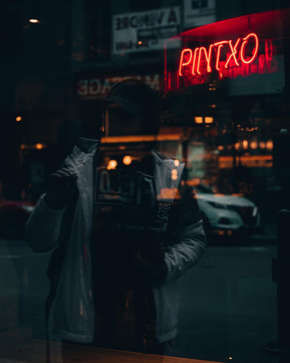 JFilmz514's tweet photo. At times I am a mystery to myself
❔👤
•
📸 @jaylauz
•
#urbanshutter #urban_addicts #blind_shotz #artofvisuals #canonclub #visualgrams #urbanandstreet #lightmobs #urbanstreetdreams #urbanromantix_5000 #streetphotography #dof_brilliance #dof_addicts #bokehkillerz #bokeh_kings https://t.co/qbhiDFImJy