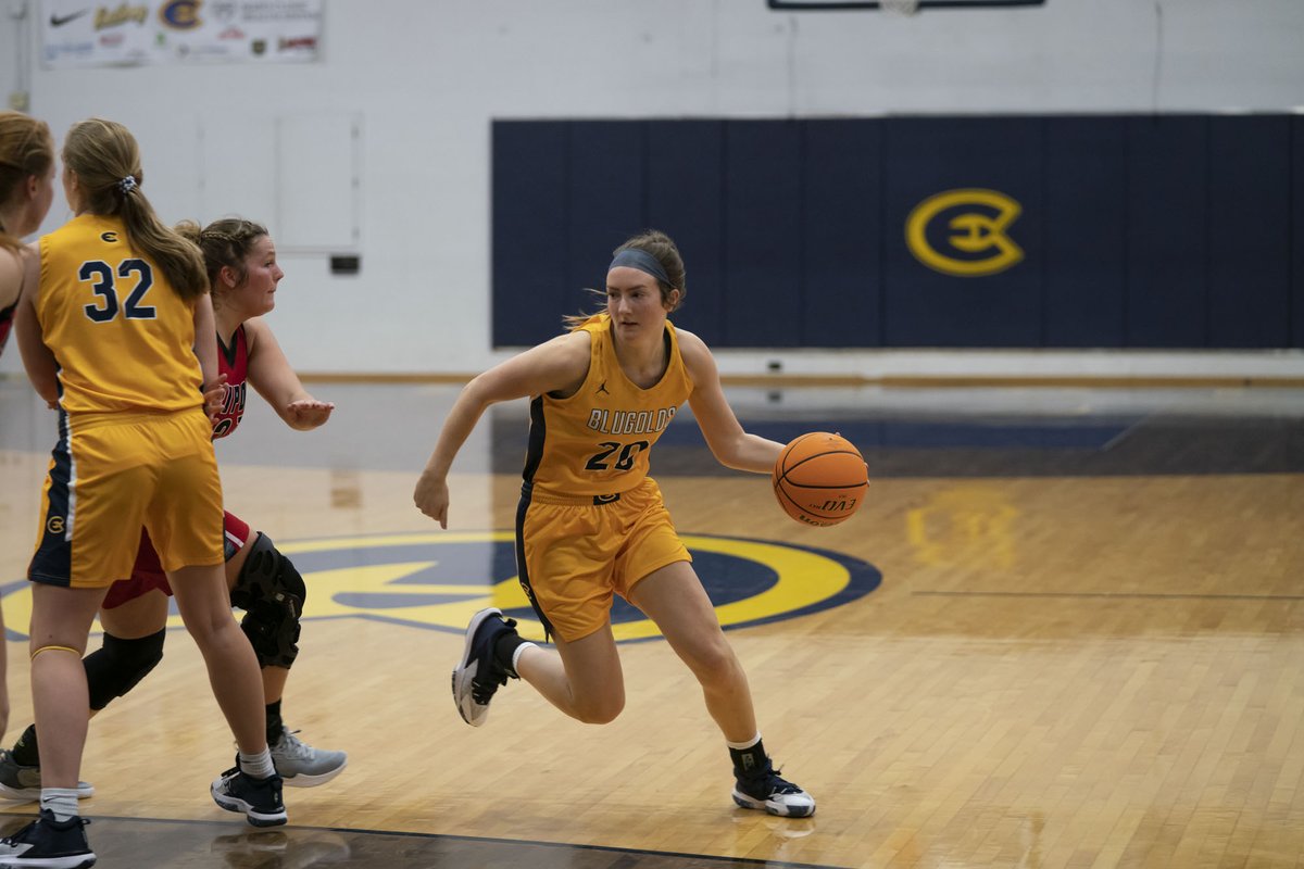 ICYMI: <a href="/UWECWBB/">Eau Claire Women’s Basketball</a> upset #3-ranked Trine University on Sunday at Zorn Arena! #RollGolds 
🗞 bit.ly/3xcX7kL