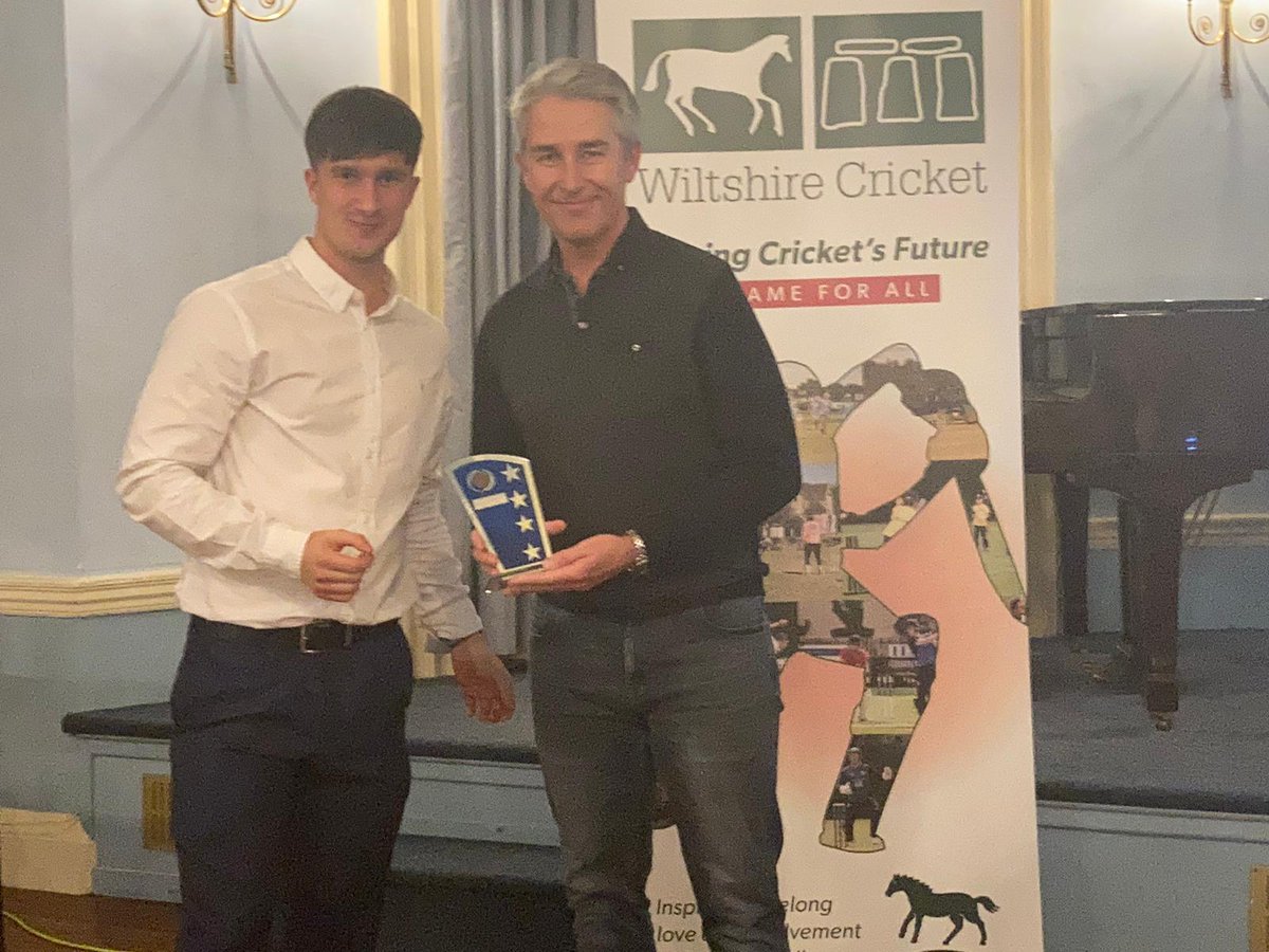 WiltsCricket's tweet photo. 🏆 Wiltshire Cricket's ECB Coach Award winners recognised at Grassroots Cricket Awards Club Leaders event!

👏 Congratulations to our award winners ...

🟢 @ScooterVooght 
🟢 @pstoddard1974 
🟢 @AledEvans5 
🟢 Rich Holman

➡️ https://t.co/WKfsNoZlIN https://t.co/wWXWasecNs