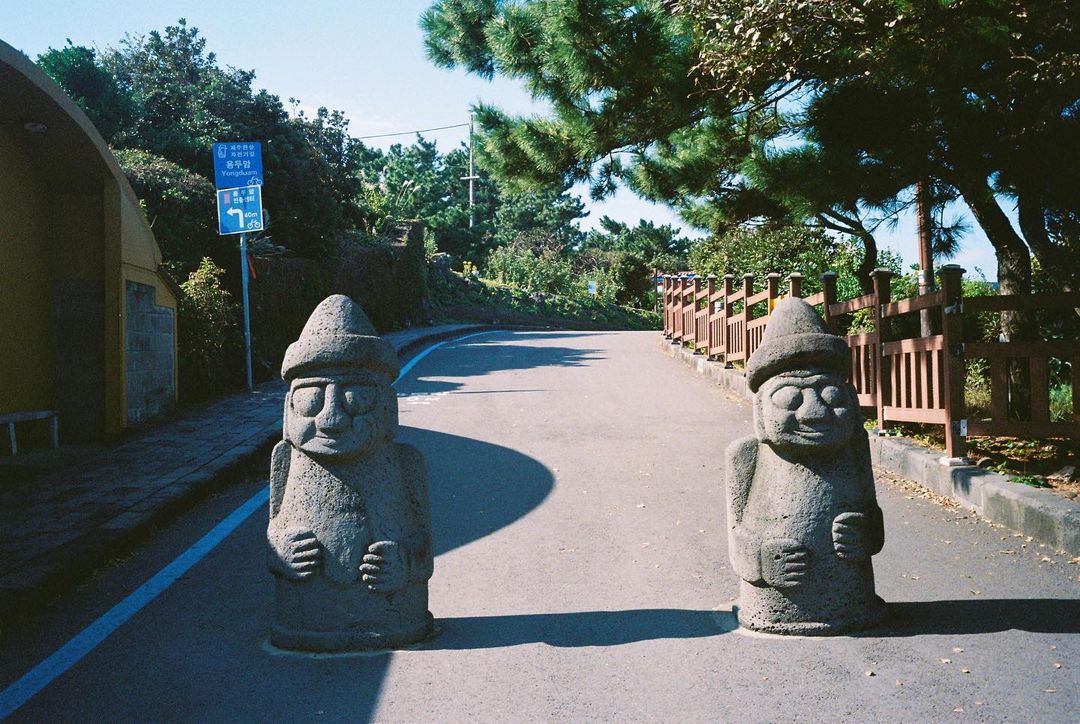 [JYUNSTAGRAM] 211123 jusilver_67 IG update instagram.com/p/CWncZZ0FRfU/

“It's me in a few films”

#다이아 #DIA #이주은 #주은 #JUEUN <a href="/dia_official/">다이아 DIA</a>