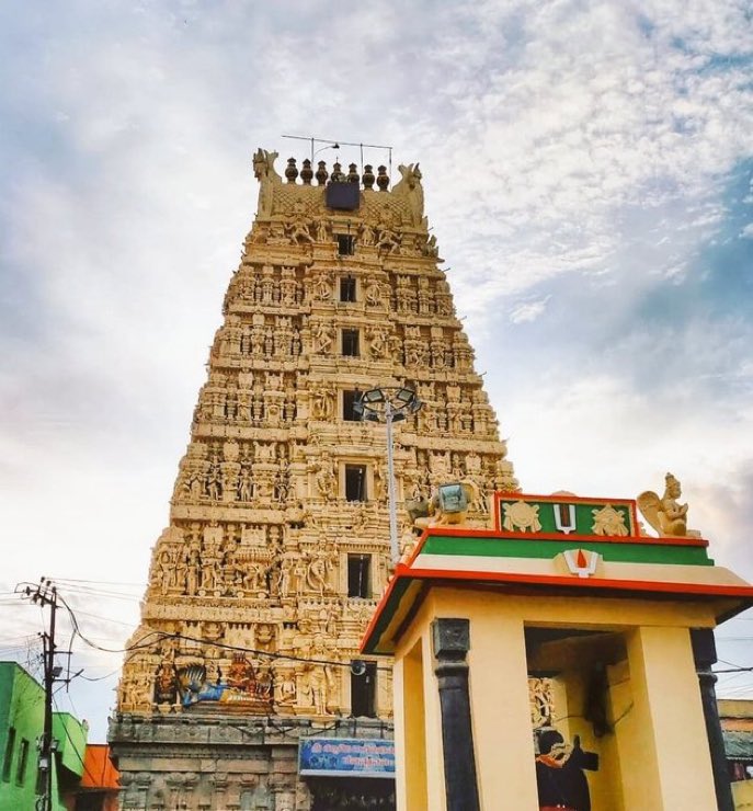 FE31GOOVQAYX3j1?format=jpg&name=900x900