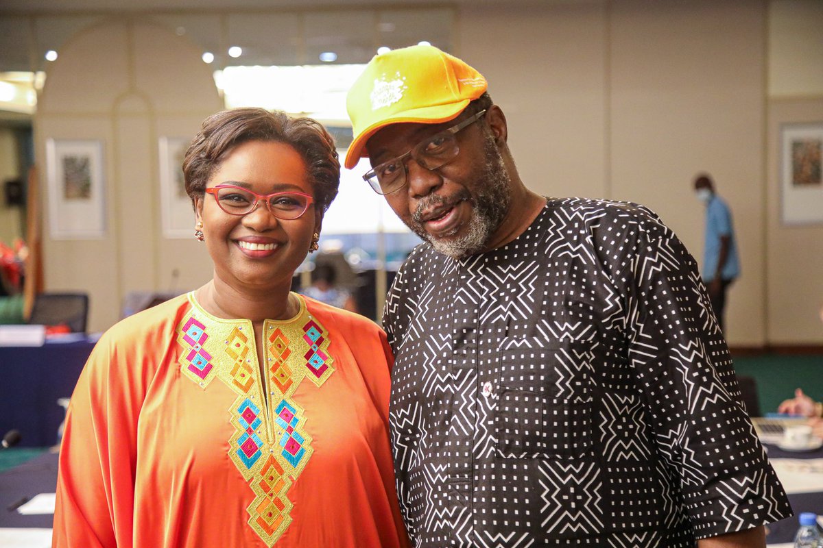 Ravie cher Mademba de t'avoir avec nous pour les 16 jours d'activisme contre les violences faites aux femmes #OrangeTheWorld #HeForShe