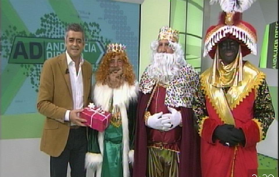 #23deNoviembre 2005 El programa "Andalucía directo" recibe el Premio Andalucía de Periodismo en la categoría de #Television. El #8deDiciembre <a href="/adirecto/">Andalucía Directo ❎</a> cumple 6000 programas en <a href="/canalsur/">CanalSur</a> desde 1998 youtu.be/f7jtp8XO57Q <a href="/peichsantana/">paz santana</a> <a href="/ModestoBarragan/">Modesto Barragán</a> #AD #AD6000