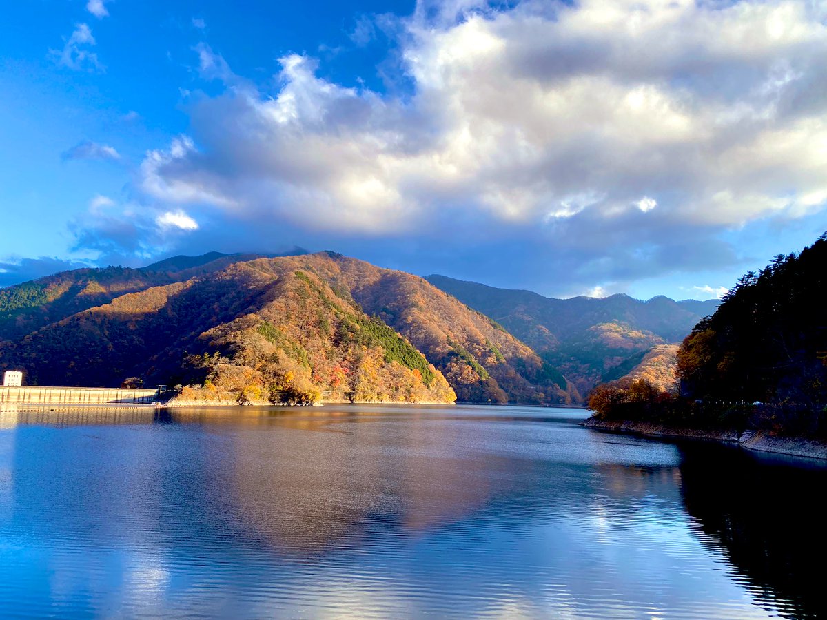 rkszk_1789's tweet photo. 奥多摩に紅葉🍁を見に行ってきました✨
まだ緑も多かったけど、リフレッシュ出来て満足☺️
#奥多摩 #奥多摩周遊道路 #奥多摩湖 #紅葉 https://t.co/Qy9txrw5Cb