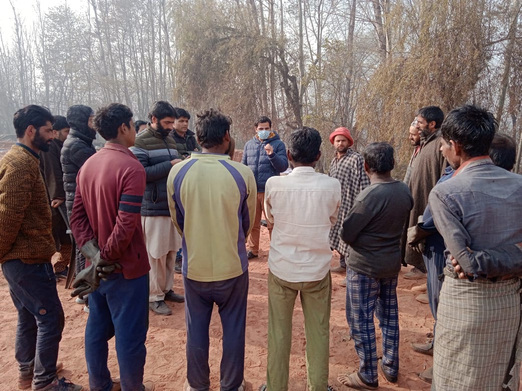 Assistant Labour Commissioner Budgam tweet media