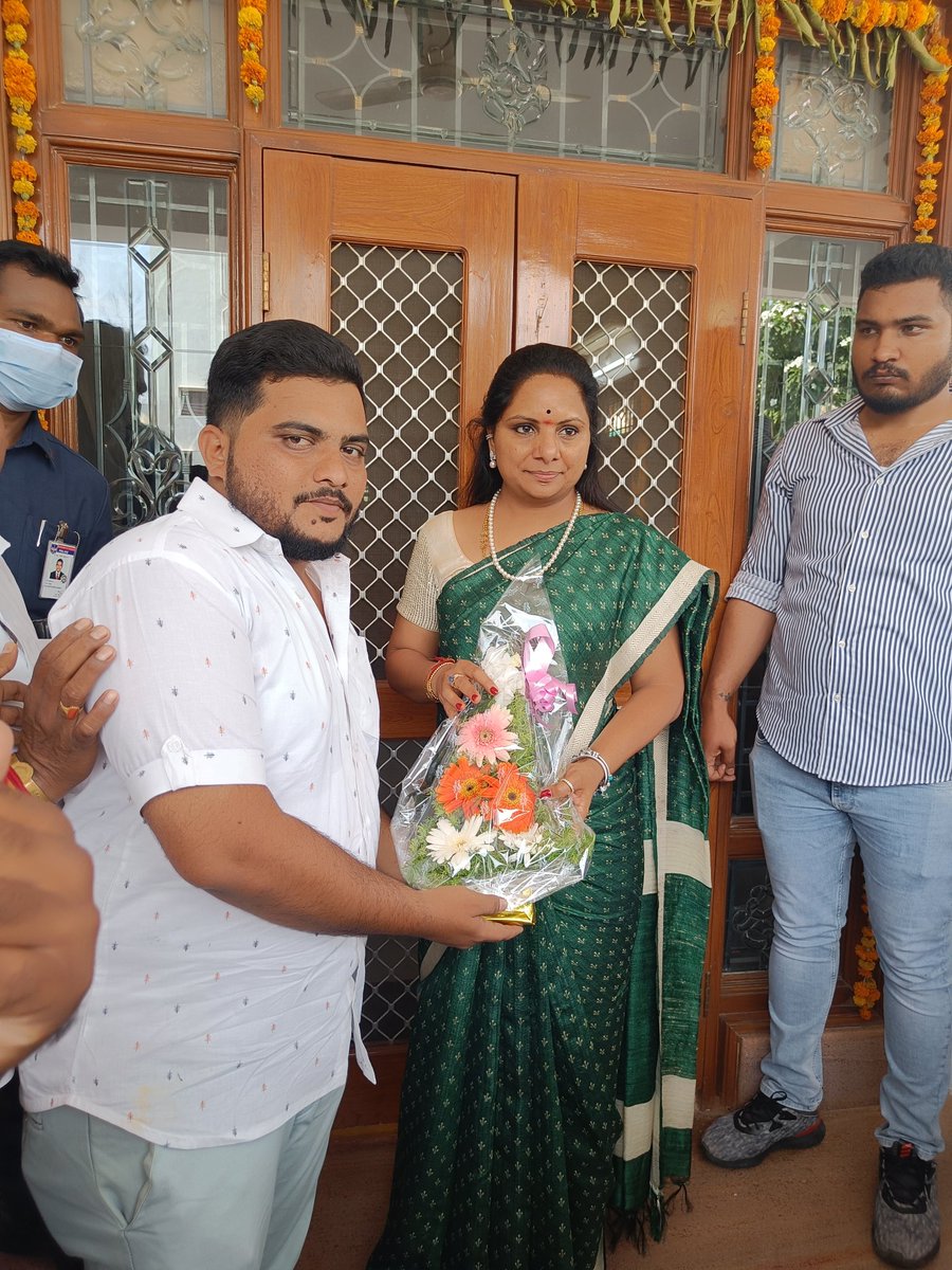 ImmuBalala's tweet photo. Heartiest congratulations To @RaoKavitha madam For filling Nomination of NIZAMABAD Dist and KAMAREDDY LOCAL BODIES MLC https://t.co/aPXP3LSIr3