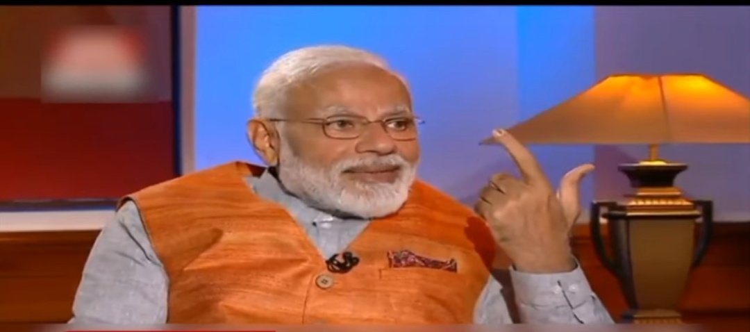 nishantpant_in's tweet photo. @republic "Yeh mehngai nahi badh rahi hai. Tumhare kapde -lattey kum ho rahe hain".
#MasterStroke
#RawWisdom https://t.co/ibvwJZnuIO